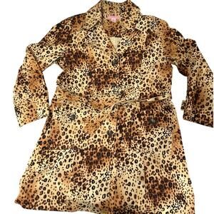 Vintage Bandolino Leopard print long trench coat button up, woman’s size 16